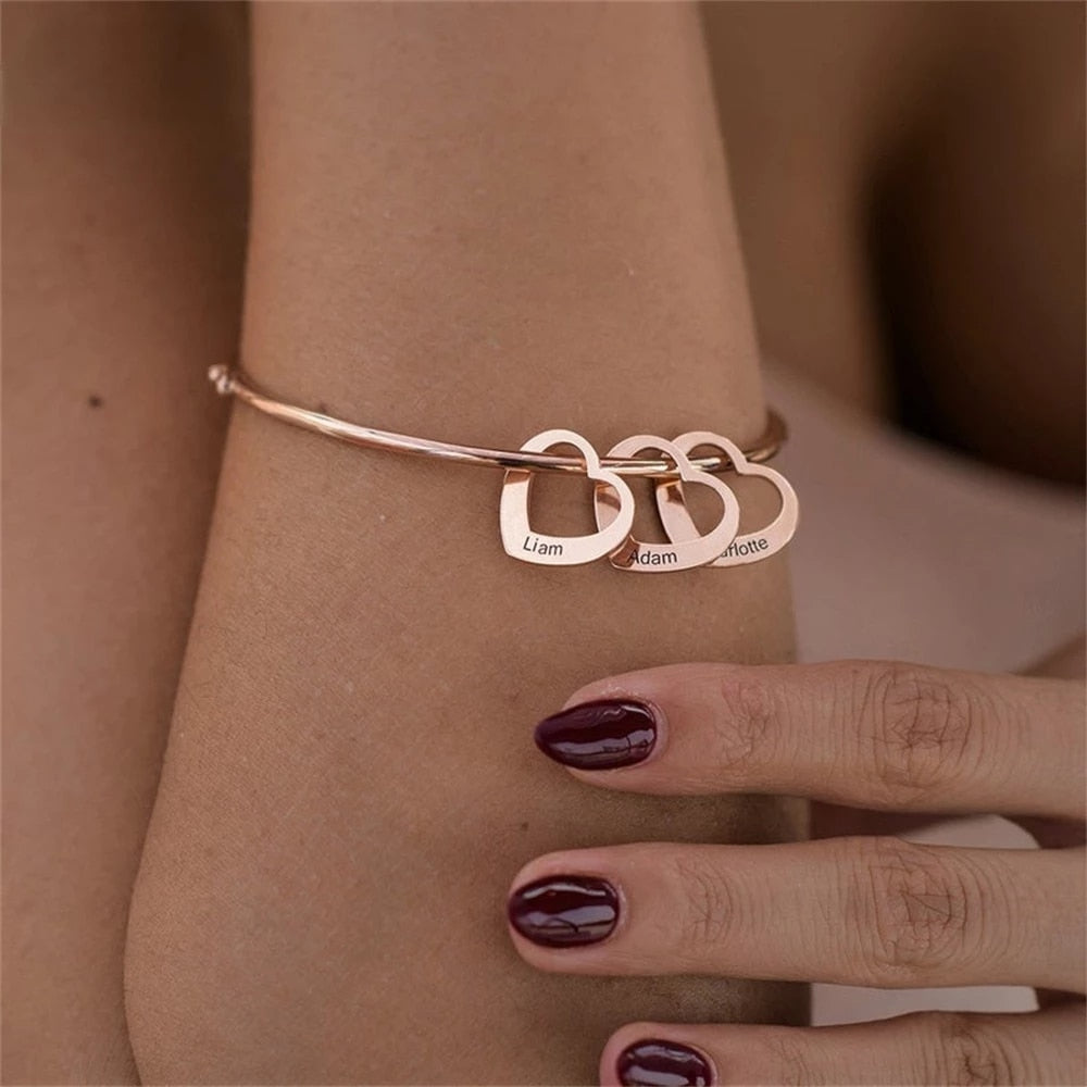 Pulseira Meus Corações Personalizável - Gravação a Laser | 50% OFF + Frete Grátis somente hoje!