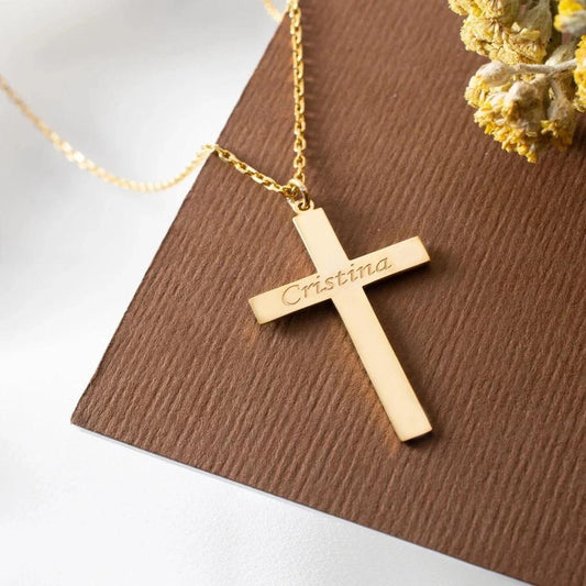 Colar Crucifixo + Seu nome Personalizável - Aço Inoxidável/Gravação a Laser - Banhado a Ouro.
